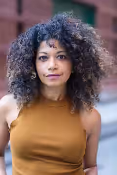 Headshot of actress Rebecca Naomi Jones (2023)