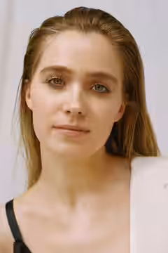 Haley Lu Richardson