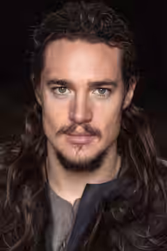 Alexander Dreymon