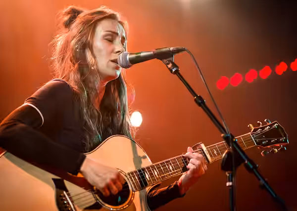 Amy Shark performing live at The Troubadour in Los Angeles, California, on Tuesday, February 20, 2018.