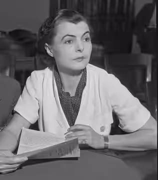 Pedro J. Gonzalez and attorney Anna Zacsek in a courtroom, Los Angeles, 1935