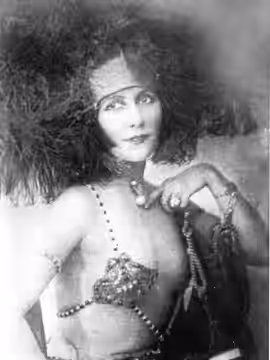 L'attrice e danzatrice Stacia Napierkowska - immagine del 1914 (2017)