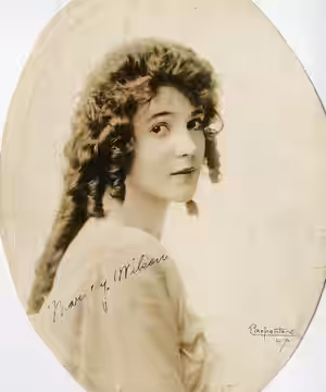 Margery Wilson, silent film actress Subjects: actresses (1919)