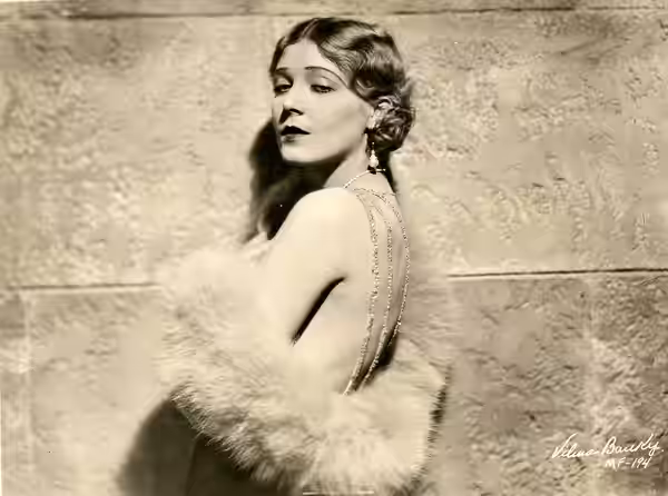 Film actress Vilma Banky. Subjects (LCTGM): actresses (1927)