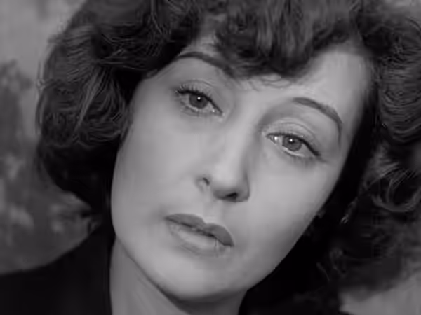 Clara Calamai in una scena del film italiano Ossessione (1943)