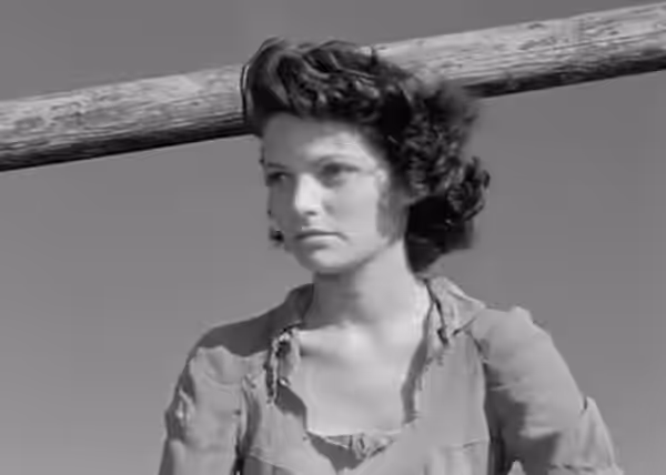 Geraldine Brooks in una scena del film Vulcano (1950), girato in Italia