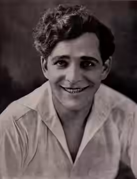 Portrait of actor Crane Wilbur (1916)