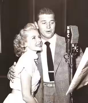 Lucille Norman &amp; Gordon MacRae, publicity photo for NBC redio show "The Railroad Hour" (2014)