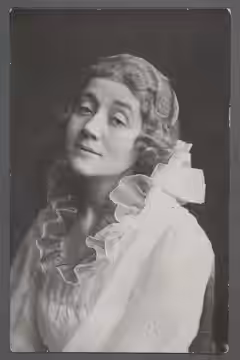 Depicted person: Naima Wifstrand – Swedish actress (1890–1968) (1916)