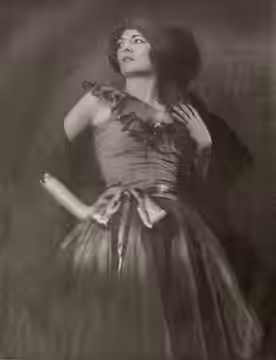 Margalo Gillmore as Consuelo in the play He Who Gets Slapped (1922), from page 36 of the May 1922 Shadowland.