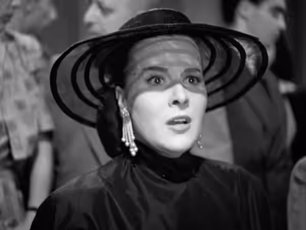 Franca Marzi in una scena del film italiano La paura fa 90 (1951)