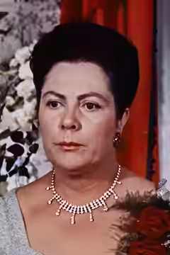 Adrienne Servantie