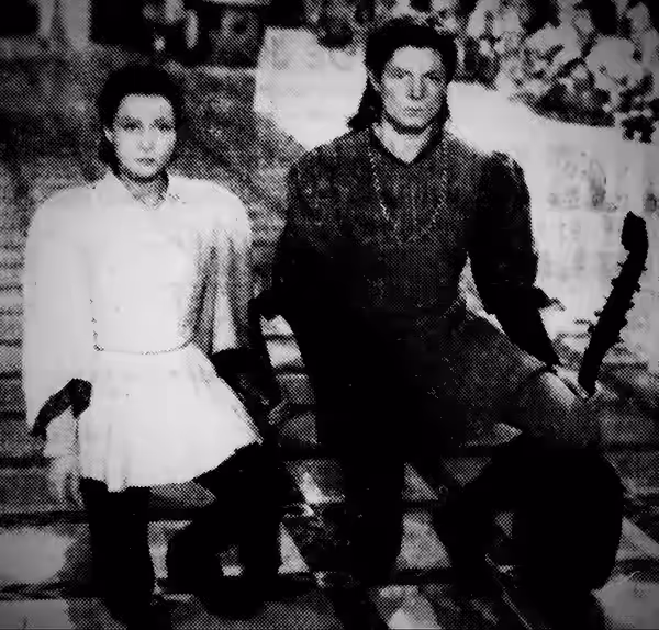 Arletty et Alain Cuny dans Les Visiteurs du soir de Marcel Carné, 1942.