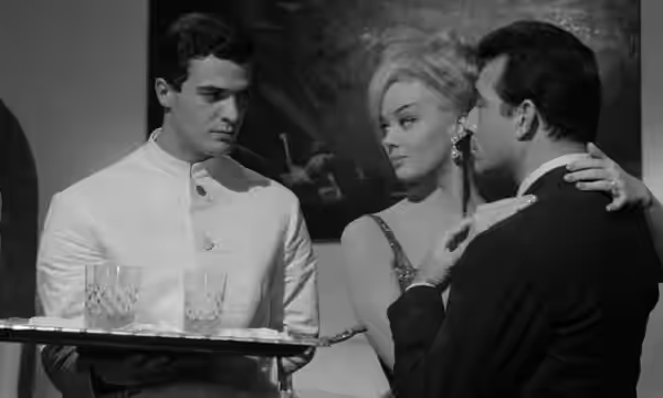 Screenshot dal film Psycosissimo (1961) estratto personalmente