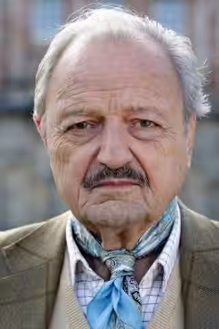 Peter Bowles