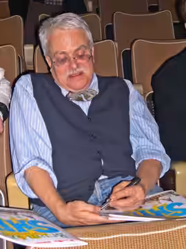 Van Dyke Parks signing SMiLE programs at the Royal Festival Hall on February 21, 2004.
