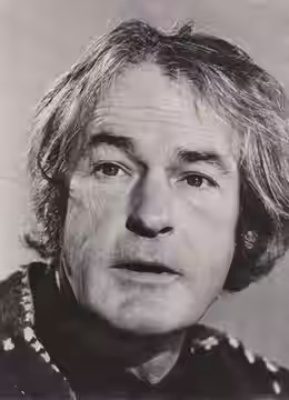 Tim Leary, antique pot head of the world, press conference in the Federal Building after testifying in the conspiracy trial. (1969)