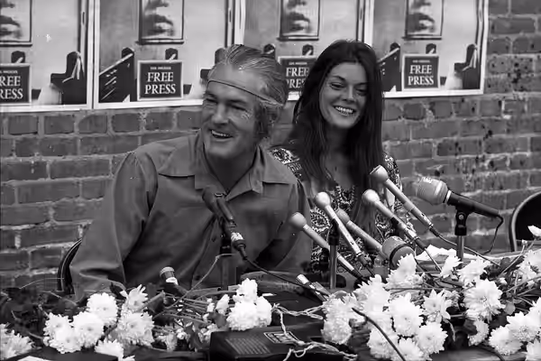Timothy Leary and his wife, Rosemary Woodruff holding news conference in Los Angeles
