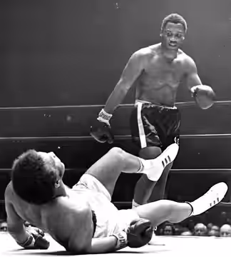 Joe Frazier knocked out Jimmy Ellis