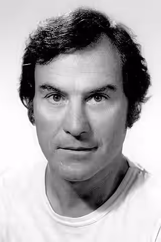 Leonardo Villar