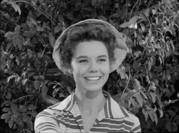 Giorgia Moll in una scena del film italiano Mariti in città (1957).