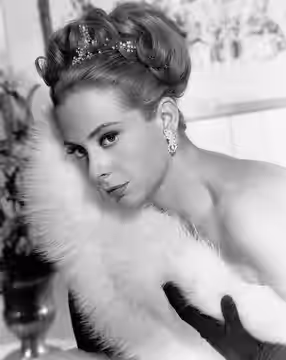 Publicity photo of Genevieve Page for the film Youngblond Hawke, 1964