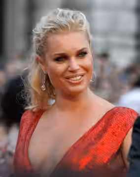 Rebecca Romijn on the red carpet of the Life Ball 2010.
