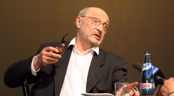 Actor Mikhail Kozakov gives interview to "Russia" (Saratov Puppet Theatre "Teremok") (2007)