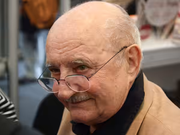 Josef Somr na 17. mezinárodním knižním veletrhu Svět knihy v Praze (2011)