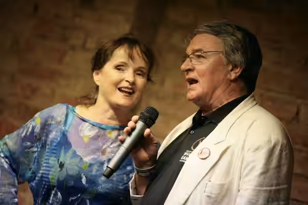 Jana Yngland Hrušková a Vlastimil Harapes (2016)