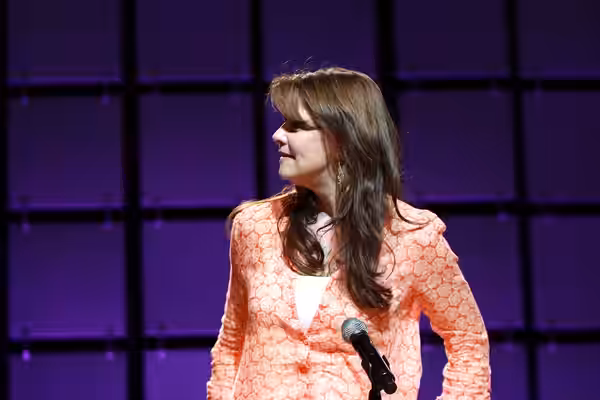 Amanda Tapping speaking at the 2013 Phoenix Comicon at the Phoenix Convention Center in Phoenix, Arizona. Please attribute to Gage Skidmore if used elsewhere.