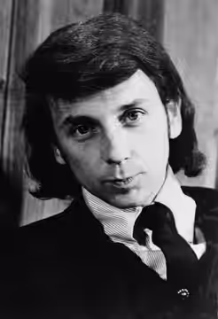 Phil Spector, head-and-shoulders portrait, facing front (1965)