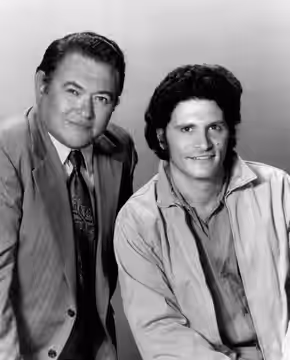 Photo of Simon Oakland as Inspector Spooner and Tony Musante as David Toma from the television program Toma. (1973)