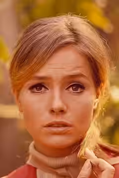 Eva Renzi