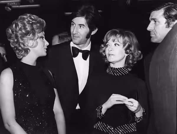 Milena Dravić, Ljubisa Samardzić, Bata Zivojinović, Bitka na Neretvi, premijera. Autor fotografije Stevan Kragujević (po odobrenju Tanje Kragujević) (1969)