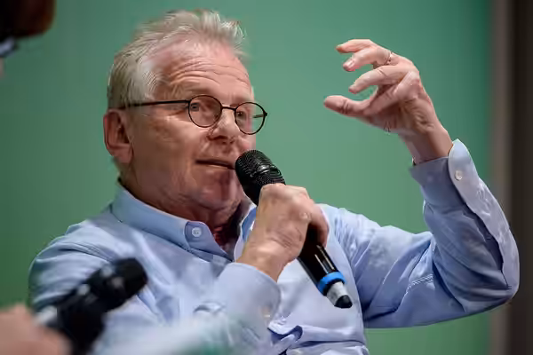 Veranstaltung "Die grüne Erzählung 2018: Grüne Ideengeschichten" der Heinrich Böll Stiftung in der Kalkscheune. Daniel Cohn-Bendit. Foto: Stephan Roehl