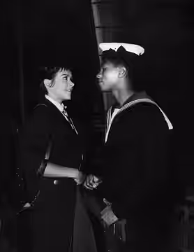 Photo of Joan Plowright as Jo and Billy Dee Williams as her sailor boy friend from the 1960 Broadway presentation of A Taste of Honey.