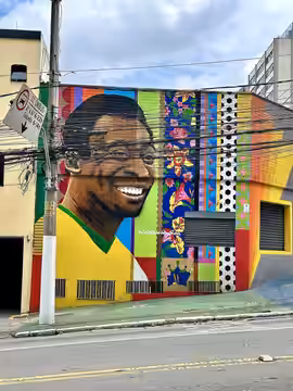 A graffiti of Pelé on a building at São Paulo (2024)
