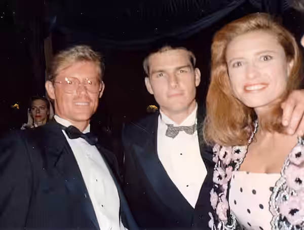 Photo taken at 61st Academy Awards 3/29/89 - Governor's Ball - Permission granted to copy, publish or post but please credit "photo by Alan Light" if you can (1989)