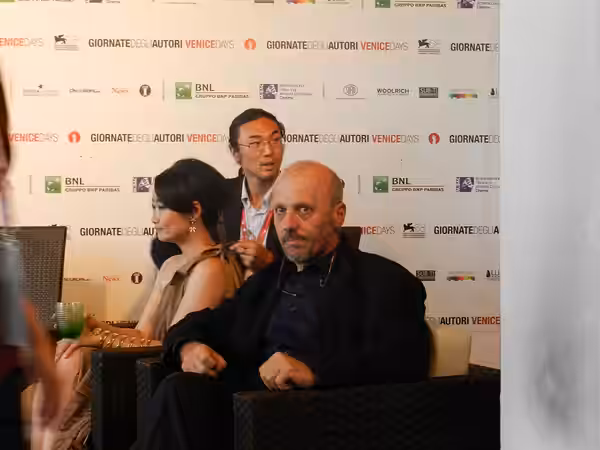 www.joyfulit.it/2011/07/68-venice-film-festival-official-... Zhao Tao, Marco Paolini Presentazione del film "Io sono Li" al 68° Festival del Cinema di Venezia