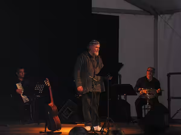 Italian actor Moni Ovadia during a performance. (2007)