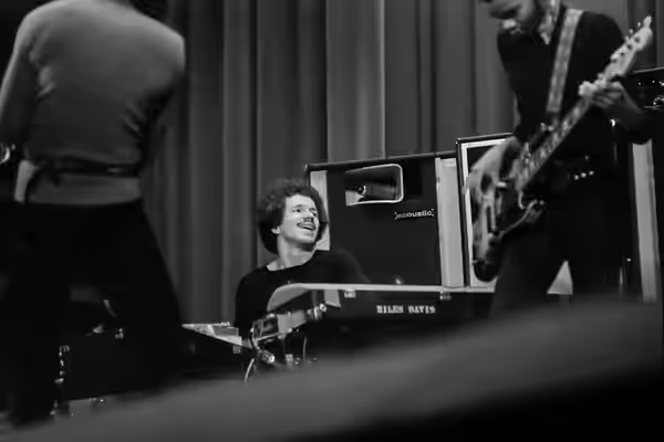 Miles Davis Septet Keith Jarrett, a gauche Miles Davis, à droite Michael Henderson Sigma 7 (1971)