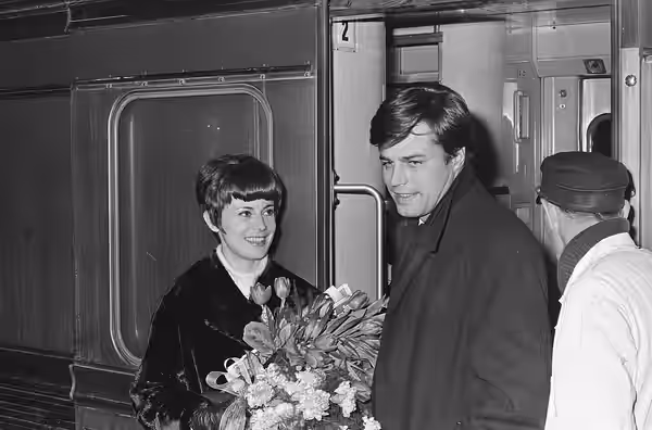 Jean Sorel et Anna Maria Ferrero à la gare centrale d'Amsterdam le 25 janvier 1966