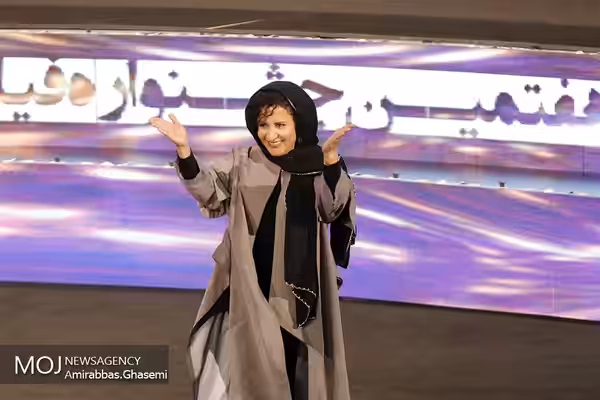 فرشته صدرعرفایی در اختتامیه سیوهفتمین جشنواره فیلم فجر (2019)