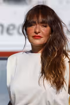 Candela Peña en la sesión fotográfica en el Muelle uno de presentación de la Película Black Beach en el Festival de Málaga 2020