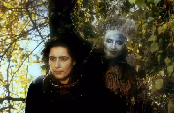 Photo of Ophrah Shemesh and Hanna Schygulla in Amos Gitai's "Golem, l'esprit de l'exil", 1992