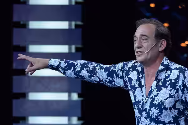 Alejandro Awada durante una entrevista en el programa "Línea de tiempo" en 2015.
