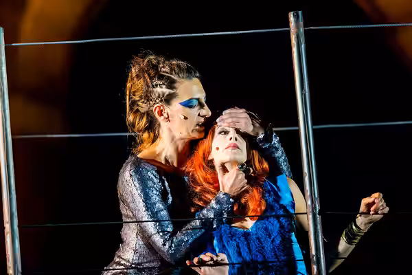 Nibelungenfestspiele Worms Gemetzel 2015 Nordseite Wormser Kaiserdom Nico Hofmann (Intendant), Albert Ostermaier (Autor), Thomas Schadt (Regisseuer) Enemble: Al
