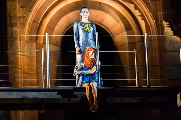 Nibelungenfestspiele Worms Gemetzel 2015 Nordseite Wormser Kaiserdom Nico Hofmann (Intendant), Albert Ostermaier (Autor), Thomas Schadt (Regisseuer) Enemble: Al