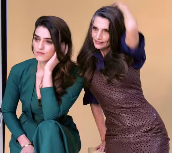 Olivia and Ángela Molina for Mujerhoy in 2017